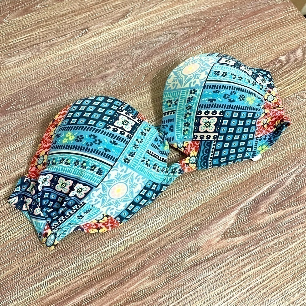𝅺FOREVER 21 Pattern Bikini Top